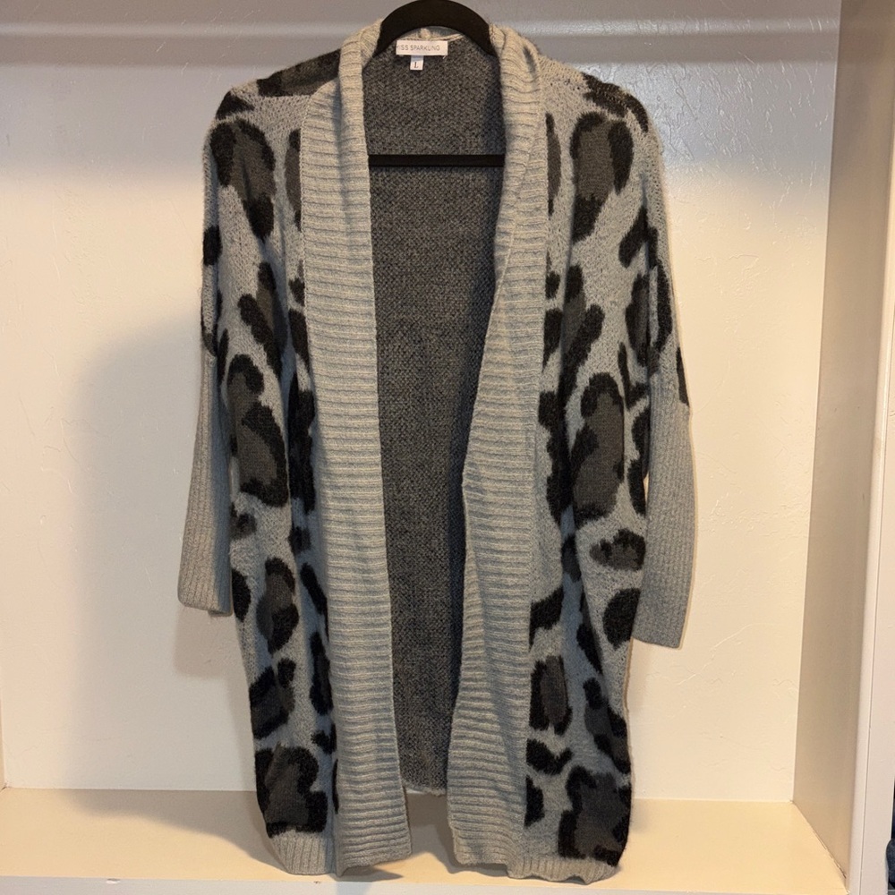 Elegant Gray Animal Print Cardigan